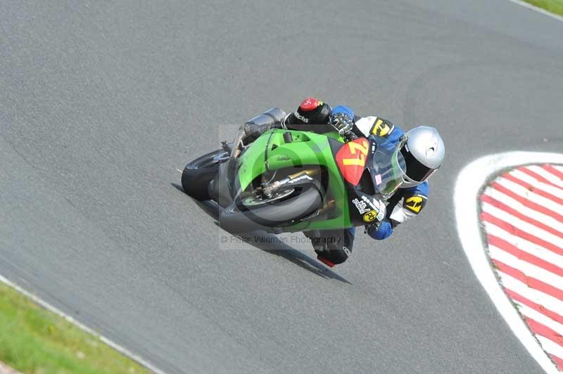 Motorcycle action photographs;Trackday digital images;event digital images;eventdigitalimages;no limits trackday;oulton park;oulton park circuit cheshire;oulton park photographs;peter wileman photography;trackday;trackday photos