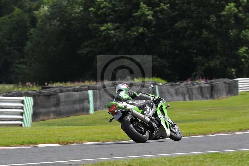 Motorcycle action photographs;Trackday digital images;event digital images;eventdigitalimages;no limits trackday;oulton park;oulton park circuit cheshire;oulton park photographs;peter wileman photography;trackday;trackday photos