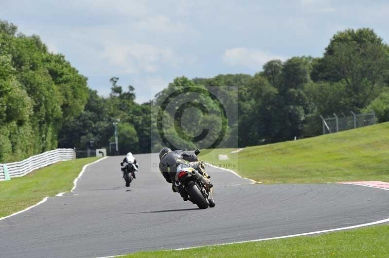 Motorcycle action photographs;Trackday digital images;event digital images;eventdigitalimages;no limits trackday;oulton park;oulton park circuit cheshire;oulton park photographs;peter wileman photography;trackday;trackday photos