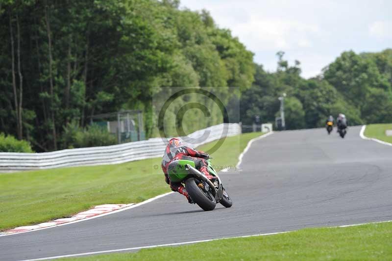 Motorcycle action photographs;Trackday digital images;event digital images;eventdigitalimages;no limits trackday;oulton park;oulton park circuit cheshire;oulton park photographs;peter wileman photography;trackday;trackday photos