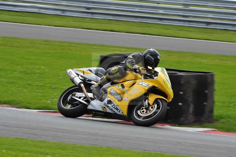 Motorcycle action photographs;Trackday digital images;event digital images;eventdigitalimages;no limits trackday;oulton park;oulton park circuit cheshire;oulton park photographs;peter wileman photography;trackday;trackday photos