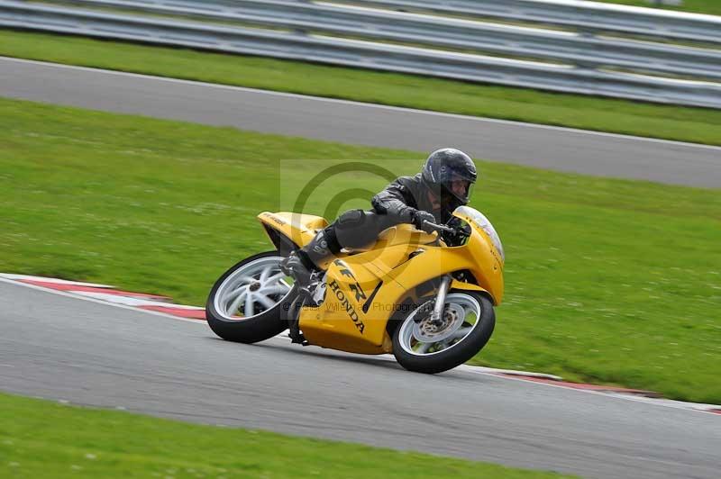 Motorcycle action photographs;Trackday digital images;event digital images;eventdigitalimages;no limits trackday;oulton park;oulton park circuit cheshire;oulton park photographs;peter wileman photography;trackday;trackday photos