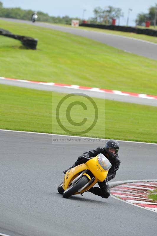 Motorcycle action photographs;Trackday digital images;event digital images;eventdigitalimages;no limits trackday;oulton park;oulton park circuit cheshire;oulton park photographs;peter wileman photography;trackday;trackday photos