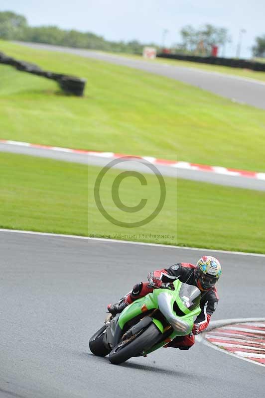 Motorcycle action photographs;Trackday digital images;event digital images;eventdigitalimages;no limits trackday;oulton park;oulton park circuit cheshire;oulton park photographs;peter wileman photography;trackday;trackday photos