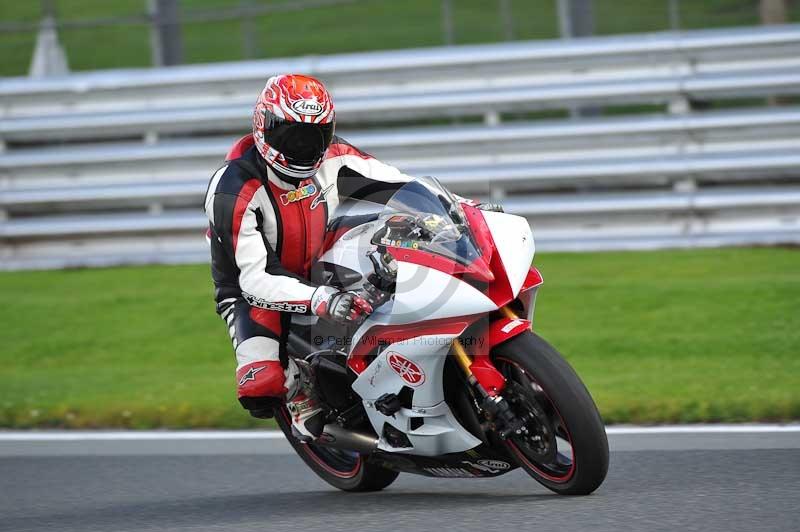 Motorcycle action photographs;Trackday digital images;event digital images;eventdigitalimages;no limits trackday;oulton park;oulton park circuit cheshire;oulton park photographs;peter wileman photography;trackday;trackday photos