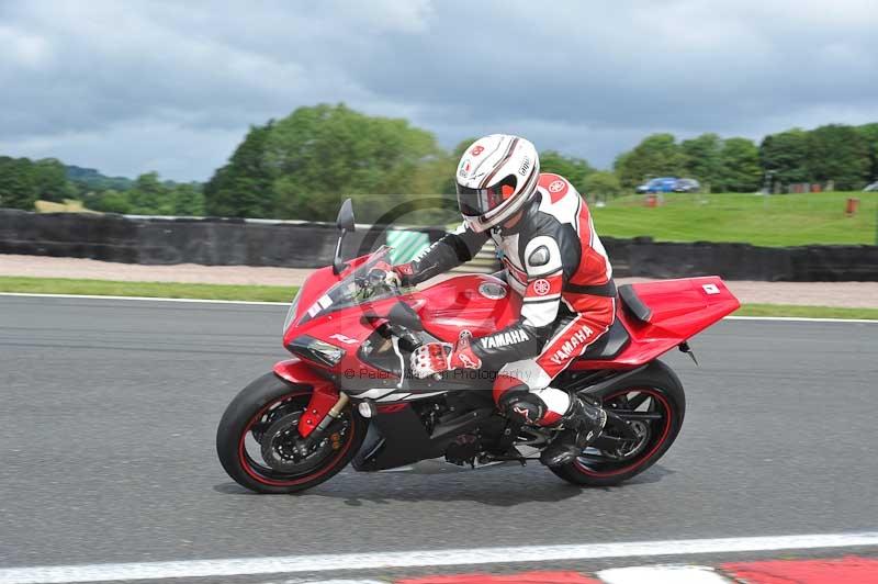 Motorcycle action photographs;Trackday digital images;event digital images;eventdigitalimages;no limits trackday;oulton park;oulton park circuit cheshire;oulton park photographs;peter wileman photography;trackday;trackday photos