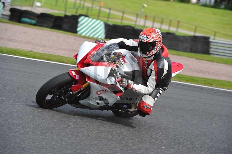 Motorcycle action photographs;Trackday digital images;event digital images;eventdigitalimages;no limits trackday;oulton park;oulton park circuit cheshire;oulton park photographs;peter wileman photography;trackday;trackday photos