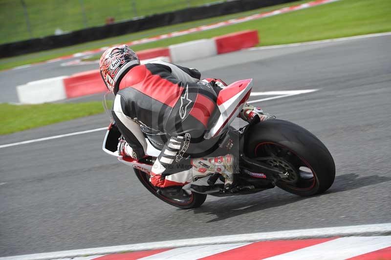 Motorcycle action photographs;Trackday digital images;event digital images;eventdigitalimages;no limits trackday;oulton park;oulton park circuit cheshire;oulton park photographs;peter wileman photography;trackday;trackday photos