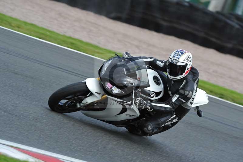 Motorcycle action photographs;Trackday digital images;event digital images;eventdigitalimages;no limits trackday;oulton park;oulton park circuit cheshire;oulton park photographs;peter wileman photography;trackday;trackday photos