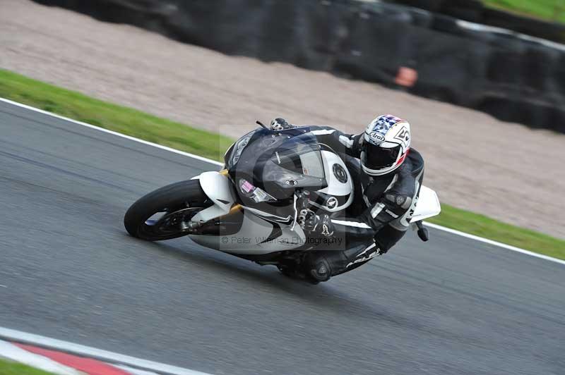 Motorcycle action photographs;Trackday digital images;event digital images;eventdigitalimages;no limits trackday;oulton park;oulton park circuit cheshire;oulton park photographs;peter wileman photography;trackday;trackday photos