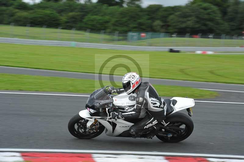 Motorcycle action photographs;Trackday digital images;event digital images;eventdigitalimages;no limits trackday;oulton park;oulton park circuit cheshire;oulton park photographs;peter wileman photography;trackday;trackday photos