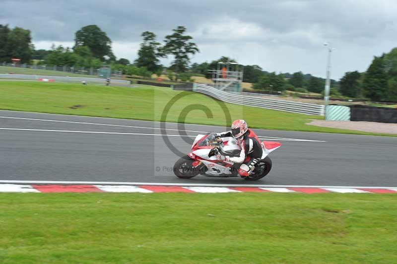 Motorcycle action photographs;Trackday digital images;event digital images;eventdigitalimages;no limits trackday;oulton park;oulton park circuit cheshire;oulton park photographs;peter wileman photography;trackday;trackday photos