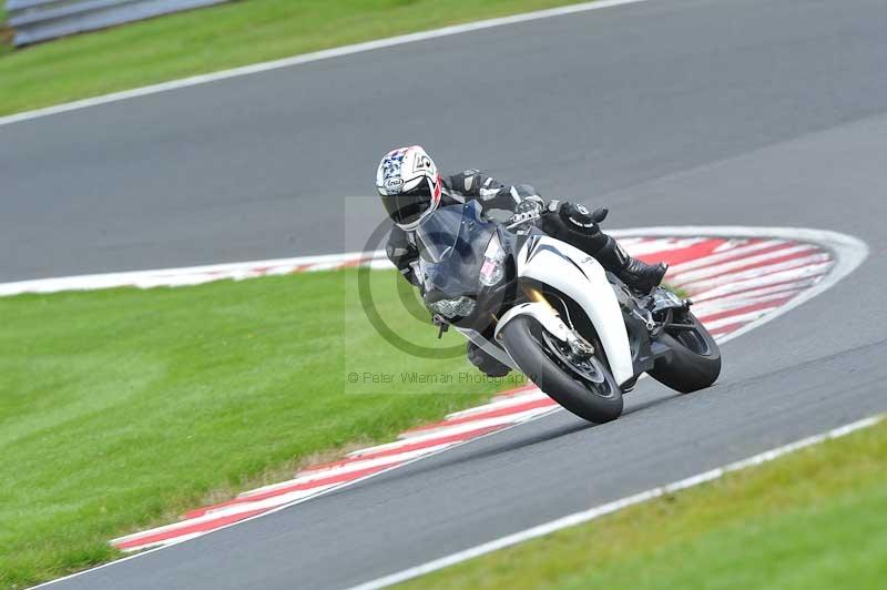 Motorcycle action photographs;Trackday digital images;event digital images;eventdigitalimages;no limits trackday;oulton park;oulton park circuit cheshire;oulton park photographs;peter wileman photography;trackday;trackday photos