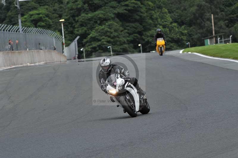 Motorcycle action photographs;Trackday digital images;event digital images;eventdigitalimages;no limits trackday;oulton park;oulton park circuit cheshire;oulton park photographs;peter wileman photography;trackday;trackday photos