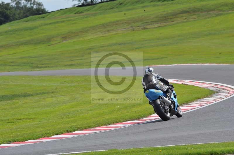 Motorcycle action photographs;Trackday digital images;event digital images;eventdigitalimages;no limits trackday;oulton park;oulton park circuit cheshire;oulton park photographs;peter wileman photography;trackday;trackday photos