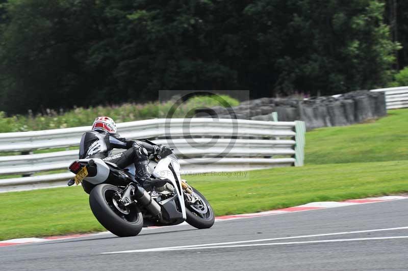 Motorcycle action photographs;Trackday digital images;event digital images;eventdigitalimages;no limits trackday;oulton park;oulton park circuit cheshire;oulton park photographs;peter wileman photography;trackday;trackday photos