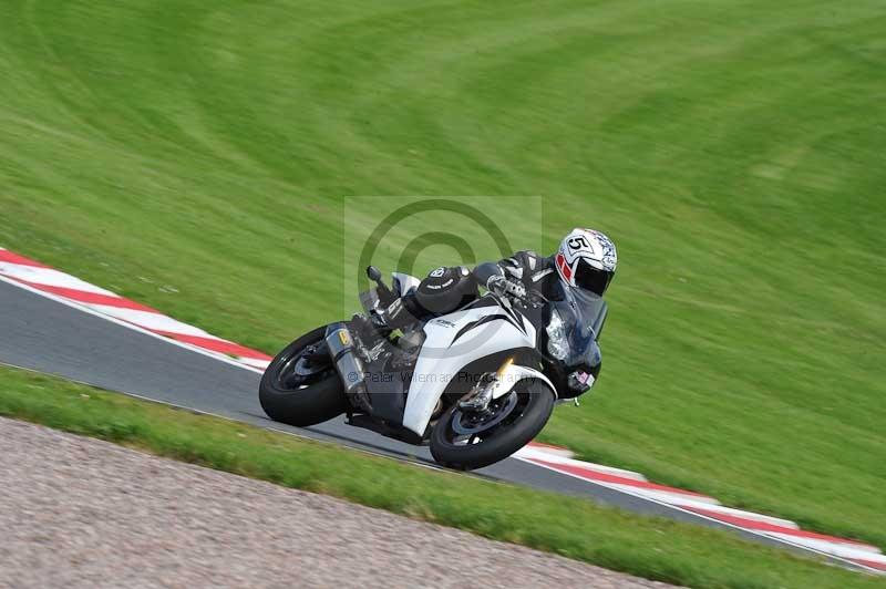 Motorcycle action photographs;Trackday digital images;event digital images;eventdigitalimages;no limits trackday;oulton park;oulton park circuit cheshire;oulton park photographs;peter wileman photography;trackday;trackday photos