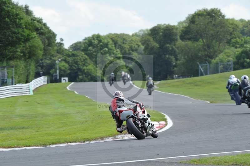 Motorcycle action photographs;Trackday digital images;event digital images;eventdigitalimages;no limits trackday;oulton park;oulton park circuit cheshire;oulton park photographs;peter wileman photography;trackday;trackday photos