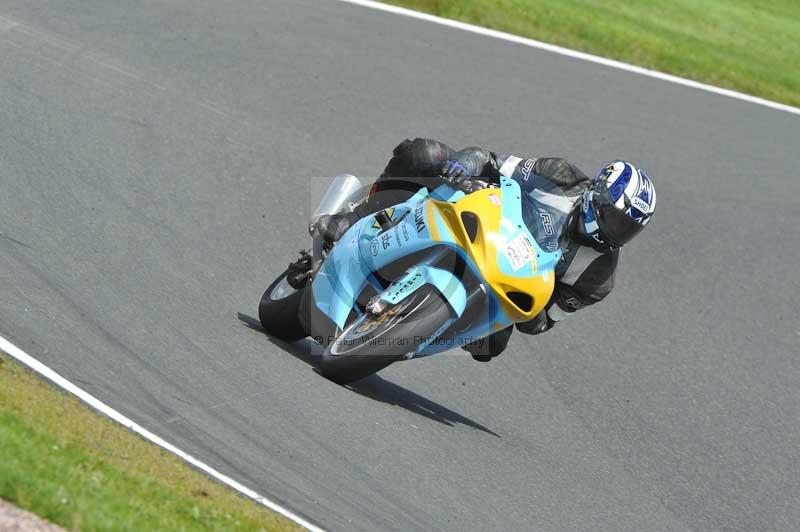 Motorcycle action photographs;Trackday digital images;event digital images;eventdigitalimages;no limits trackday;oulton park;oulton park circuit cheshire;oulton park photographs;peter wileman photography;trackday;trackday photos