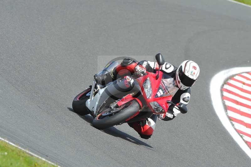 Motorcycle action photographs;Trackday digital images;event digital images;eventdigitalimages;no limits trackday;oulton park;oulton park circuit cheshire;oulton park photographs;peter wileman photography;trackday;trackday photos