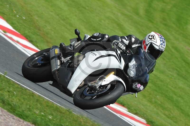 Motorcycle action photographs;Trackday digital images;event digital images;eventdigitalimages;no limits trackday;oulton park;oulton park circuit cheshire;oulton park photographs;peter wileman photography;trackday;trackday photos