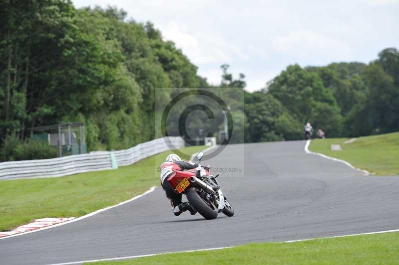 Motorcycle action photographs;Trackday digital images;event digital images;eventdigitalimages;no limits trackday;oulton park;oulton park circuit cheshire;oulton park photographs;peter wileman photography;trackday;trackday photos