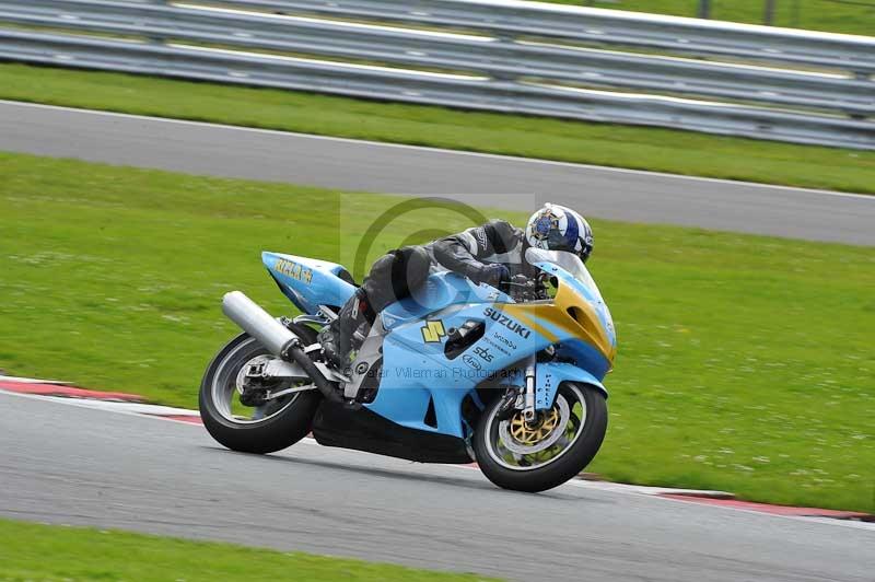 Motorcycle action photographs;Trackday digital images;event digital images;eventdigitalimages;no limits trackday;oulton park;oulton park circuit cheshire;oulton park photographs;peter wileman photography;trackday;trackday photos