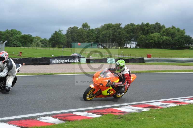 Motorcycle action photographs;Trackday digital images;event digital images;eventdigitalimages;no limits trackday;oulton park;oulton park circuit cheshire;oulton park photographs;peter wileman photography;trackday;trackday photos