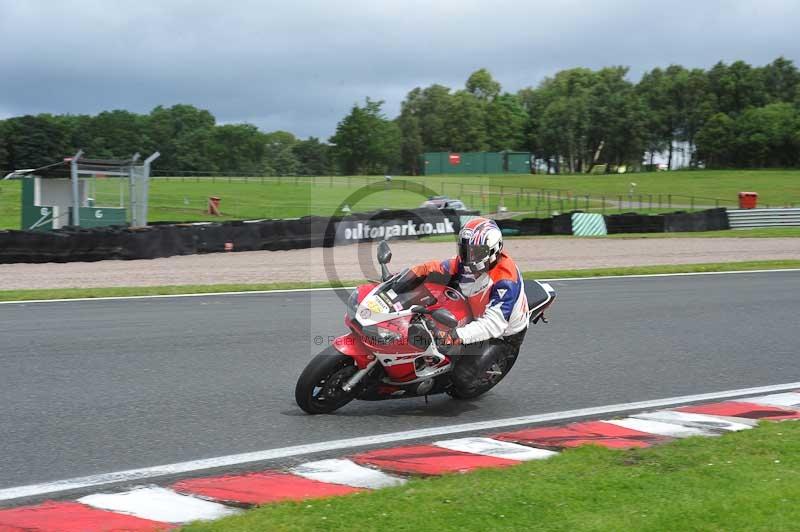 Motorcycle action photographs;Trackday digital images;event digital images;eventdigitalimages;no limits trackday;oulton park;oulton park circuit cheshire;oulton park photographs;peter wileman photography;trackday;trackday photos