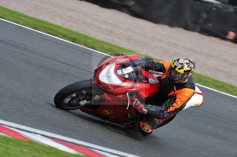 Motorcycle action photographs;Trackday digital images;event digital images;eventdigitalimages;no limits trackday;oulton park;oulton park circuit cheshire;oulton park photographs;peter wileman photography;trackday;trackday photos