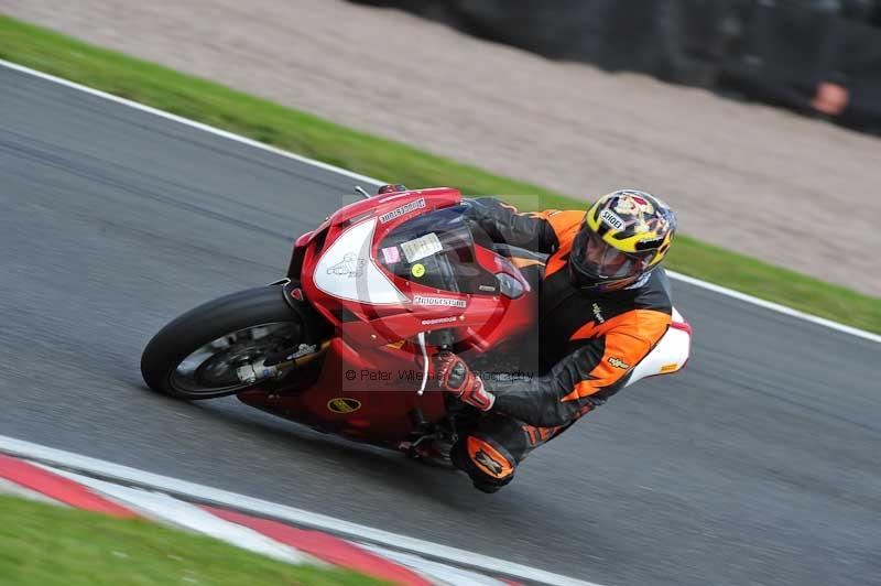 Motorcycle action photographs;Trackday digital images;event digital images;eventdigitalimages;no limits trackday;oulton park;oulton park circuit cheshire;oulton park photographs;peter wileman photography;trackday;trackday photos