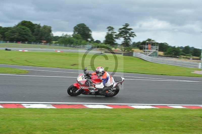 Motorcycle action photographs;Trackday digital images;event digital images;eventdigitalimages;no limits trackday;oulton park;oulton park circuit cheshire;oulton park photographs;peter wileman photography;trackday;trackday photos