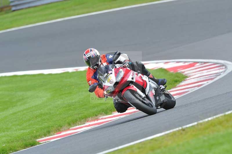 Motorcycle action photographs;Trackday digital images;event digital images;eventdigitalimages;no limits trackday;oulton park;oulton park circuit cheshire;oulton park photographs;peter wileman photography;trackday;trackday photos