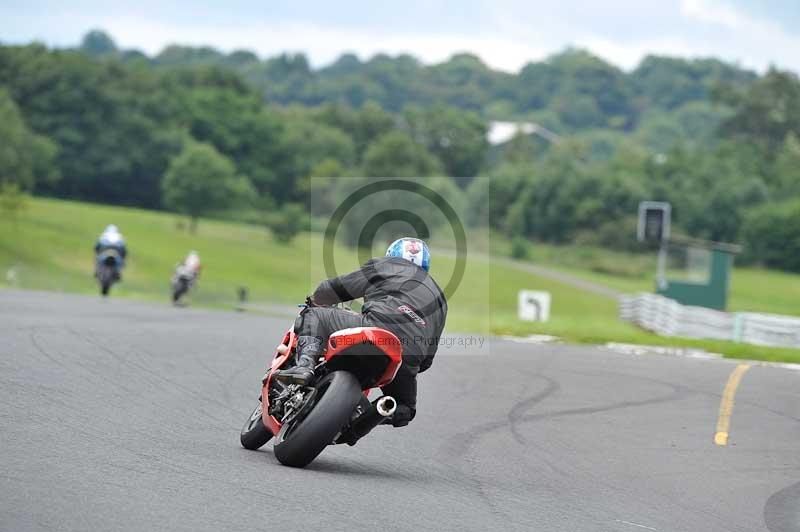 Motorcycle action photographs;Trackday digital images;event digital images;eventdigitalimages;no limits trackday;oulton park;oulton park circuit cheshire;oulton park photographs;peter wileman photography;trackday;trackday photos