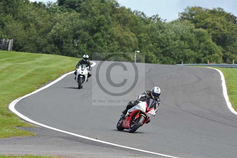 Motorcycle action photographs;Trackday digital images;event digital images;eventdigitalimages;no limits trackday;oulton park;oulton park circuit cheshire;oulton park photographs;peter wileman photography;trackday;trackday photos