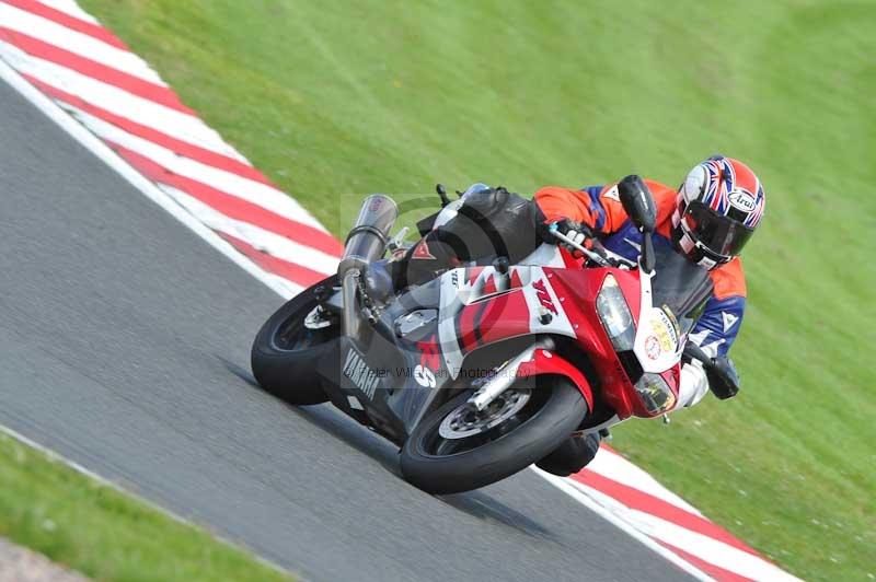 Motorcycle action photographs;Trackday digital images;event digital images;eventdigitalimages;no limits trackday;oulton park;oulton park circuit cheshire;oulton park photographs;peter wileman photography;trackday;trackday photos