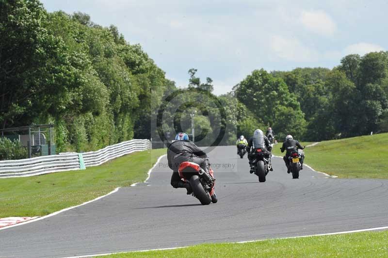 Motorcycle action photographs;Trackday digital images;event digital images;eventdigitalimages;no limits trackday;oulton park;oulton park circuit cheshire;oulton park photographs;peter wileman photography;trackday;trackday photos