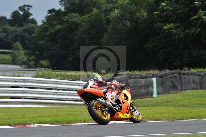 Motorcycle action photographs;Trackday digital images;event digital images;eventdigitalimages;no limits trackday;oulton park;oulton park circuit cheshire;oulton park photographs;peter wileman photography;trackday;trackday photos