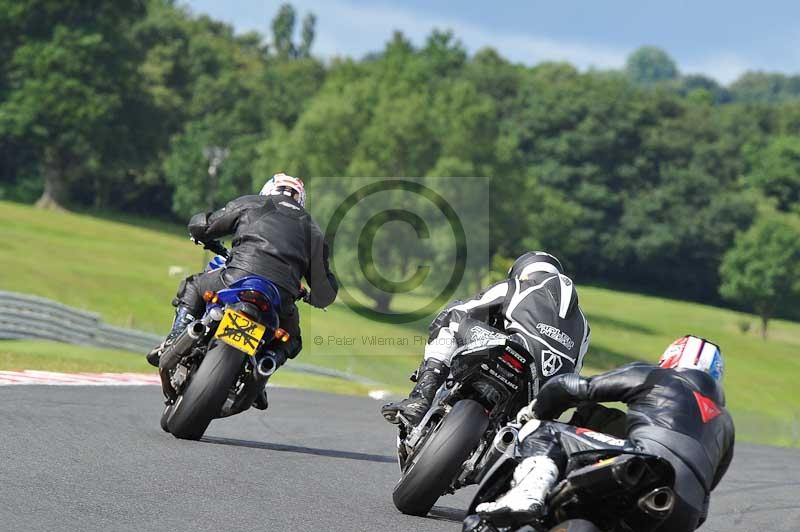 Motorcycle action photographs;Trackday digital images;event digital images;eventdigitalimages;no limits trackday;oulton park;oulton park circuit cheshire;oulton park photographs;peter wileman photography;trackday;trackday photos