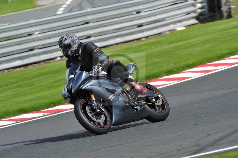 Motorcycle action photographs;Trackday digital images;event digital images;eventdigitalimages;no limits trackday;oulton park;oulton park circuit cheshire;oulton park photographs;peter wileman photography;trackday;trackday photos