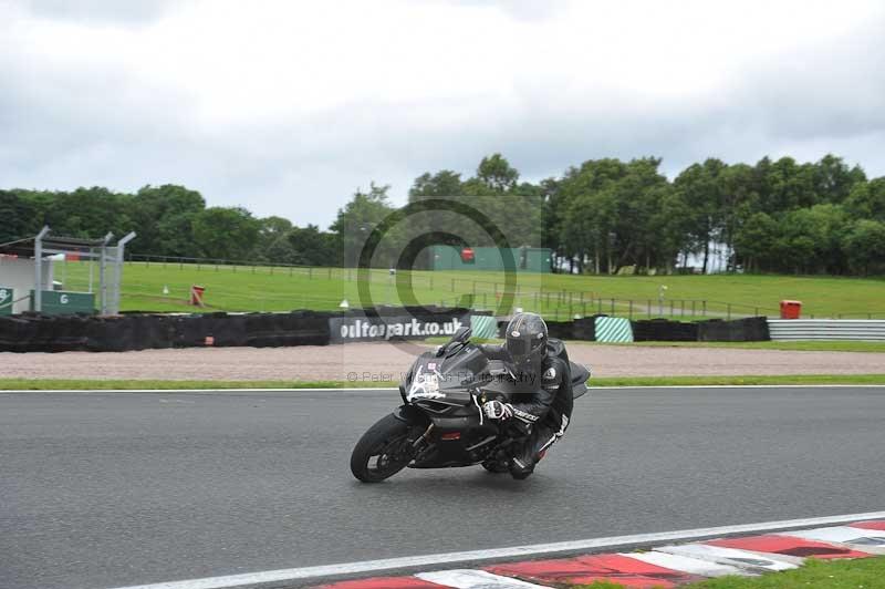 Motorcycle action photographs;Trackday digital images;event digital images;eventdigitalimages;no limits trackday;oulton park;oulton park circuit cheshire;oulton park photographs;peter wileman photography;trackday;trackday photos