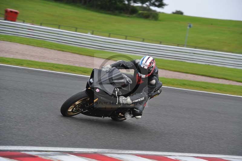 Motorcycle action photographs;Trackday digital images;event digital images;eventdigitalimages;no limits trackday;oulton park;oulton park circuit cheshire;oulton park photographs;peter wileman photography;trackday;trackday photos