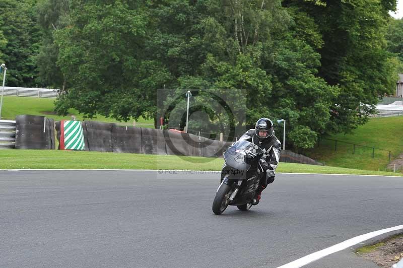 Motorcycle action photographs;Trackday digital images;event digital images;eventdigitalimages;no limits trackday;oulton park;oulton park circuit cheshire;oulton park photographs;peter wileman photography;trackday;trackday photos