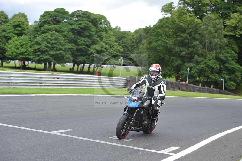 Motorcycle action photographs;Trackday digital images;event digital images;eventdigitalimages;no limits trackday;oulton park;oulton park circuit cheshire;oulton park photographs;peter wileman photography;trackday;trackday photos