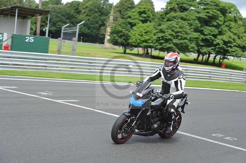 Motorcycle action photographs;Trackday digital images;event digital images;eventdigitalimages;no limits trackday;oulton park;oulton park circuit cheshire;oulton park photographs;peter wileman photography;trackday;trackday photos