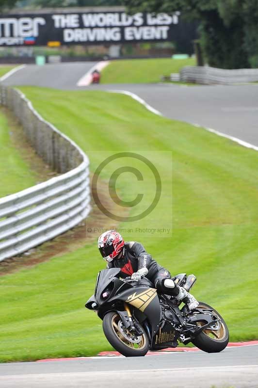 Motorcycle action photographs;Trackday digital images;event digital images;eventdigitalimages;no limits trackday;oulton park;oulton park circuit cheshire;oulton park photographs;peter wileman photography;trackday;trackday photos