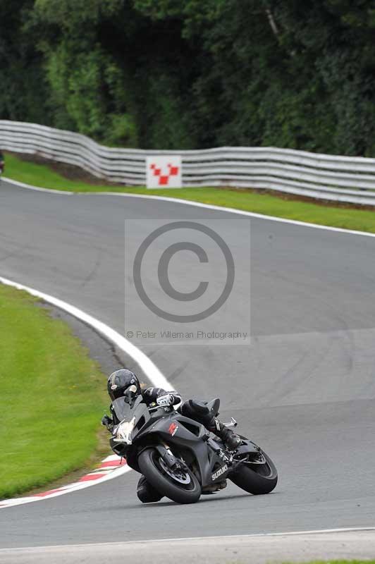 Motorcycle action photographs;Trackday digital images;event digital images;eventdigitalimages;no limits trackday;oulton park;oulton park circuit cheshire;oulton park photographs;peter wileman photography;trackday;trackday photos