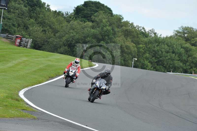 Motorcycle action photographs;Trackday digital images;event digital images;eventdigitalimages;no limits trackday;oulton park;oulton park circuit cheshire;oulton park photographs;peter wileman photography;trackday;trackday photos