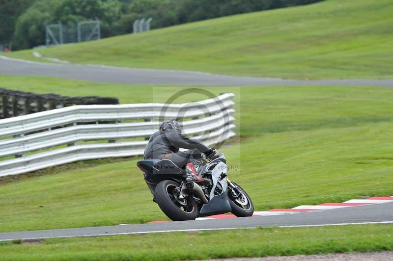 Motorcycle action photographs;Trackday digital images;event digital images;eventdigitalimages;no limits trackday;oulton park;oulton park circuit cheshire;oulton park photographs;peter wileman photography;trackday;trackday photos