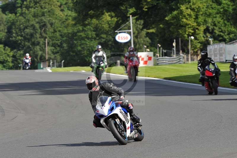 Motorcycle action photographs;Trackday digital images;event digital images;eventdigitalimages;no limits trackday;oulton park;oulton park circuit cheshire;oulton park photographs;peter wileman photography;trackday;trackday photos